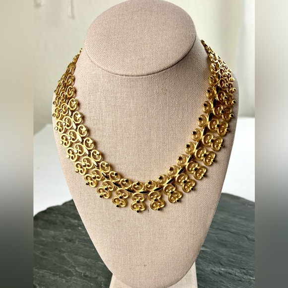 Vintage Signed Monet Gold Plated Filigree Collar Necklace - Picture 1 of 8